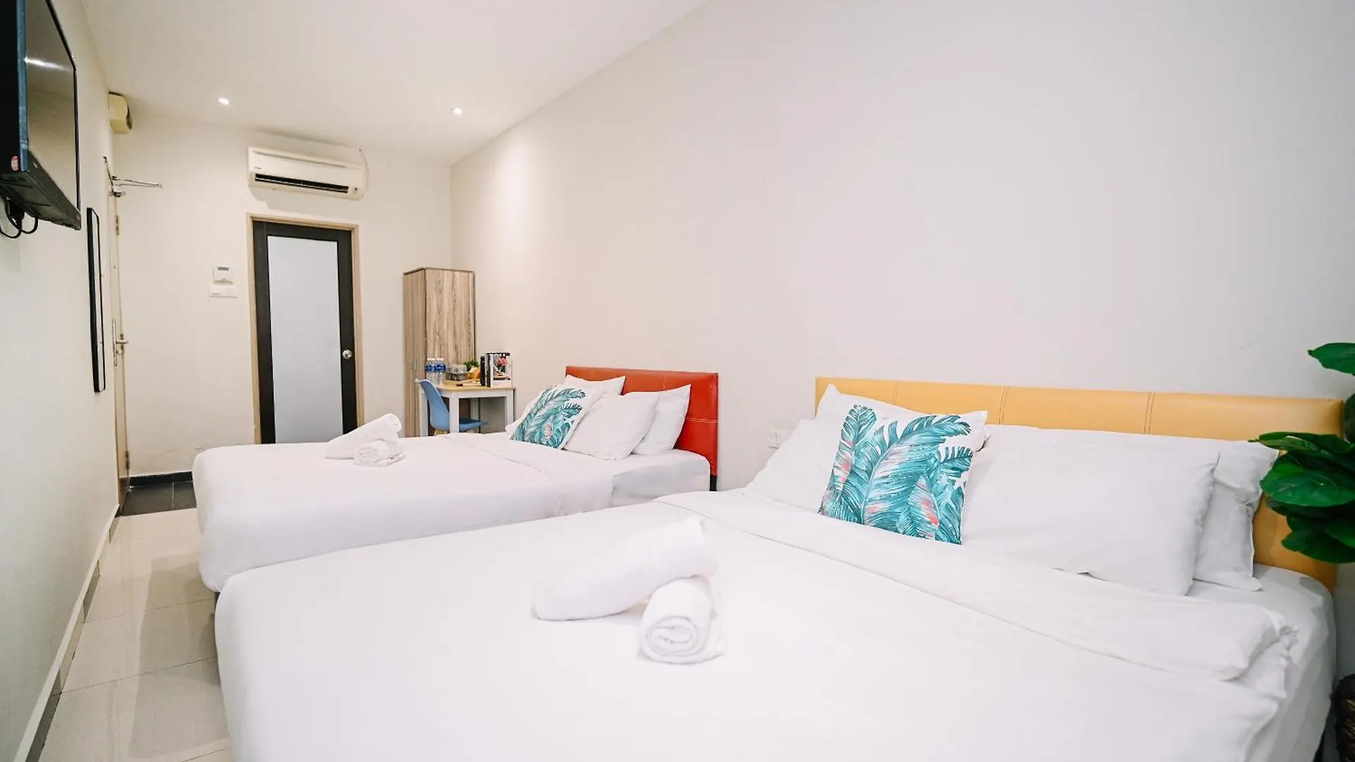 Swing & Pillows - Sunway Pyramid Pj Petaling Jaya Hotel